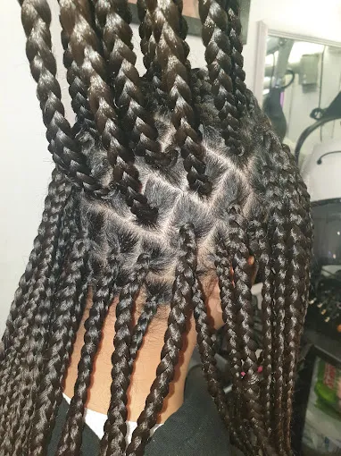 modèle coiffé par Gnouma N°1