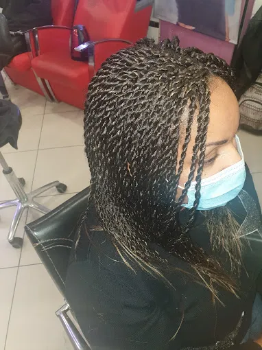 modèle coiffé par Gnouma N°24