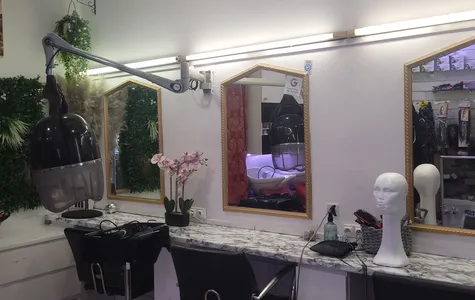 l'ère de coiffage du salon Gnouma Coiffure